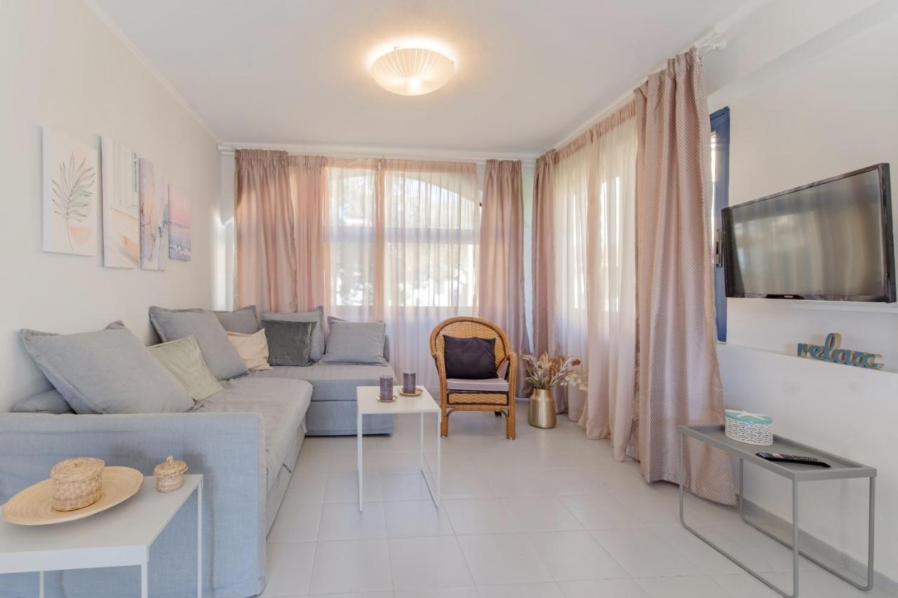 Golden Aura Apartment *
