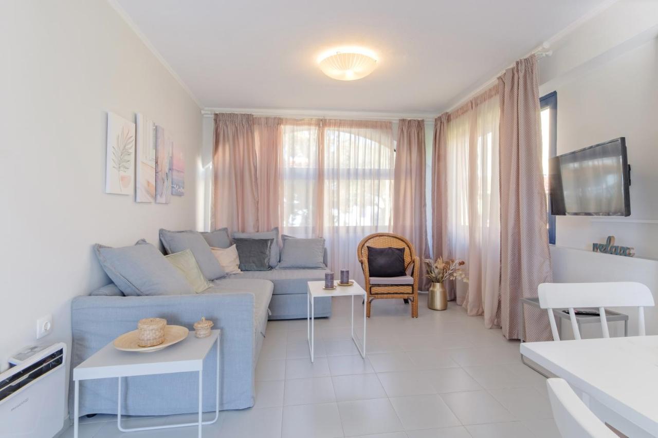 Golden Aura Apartment